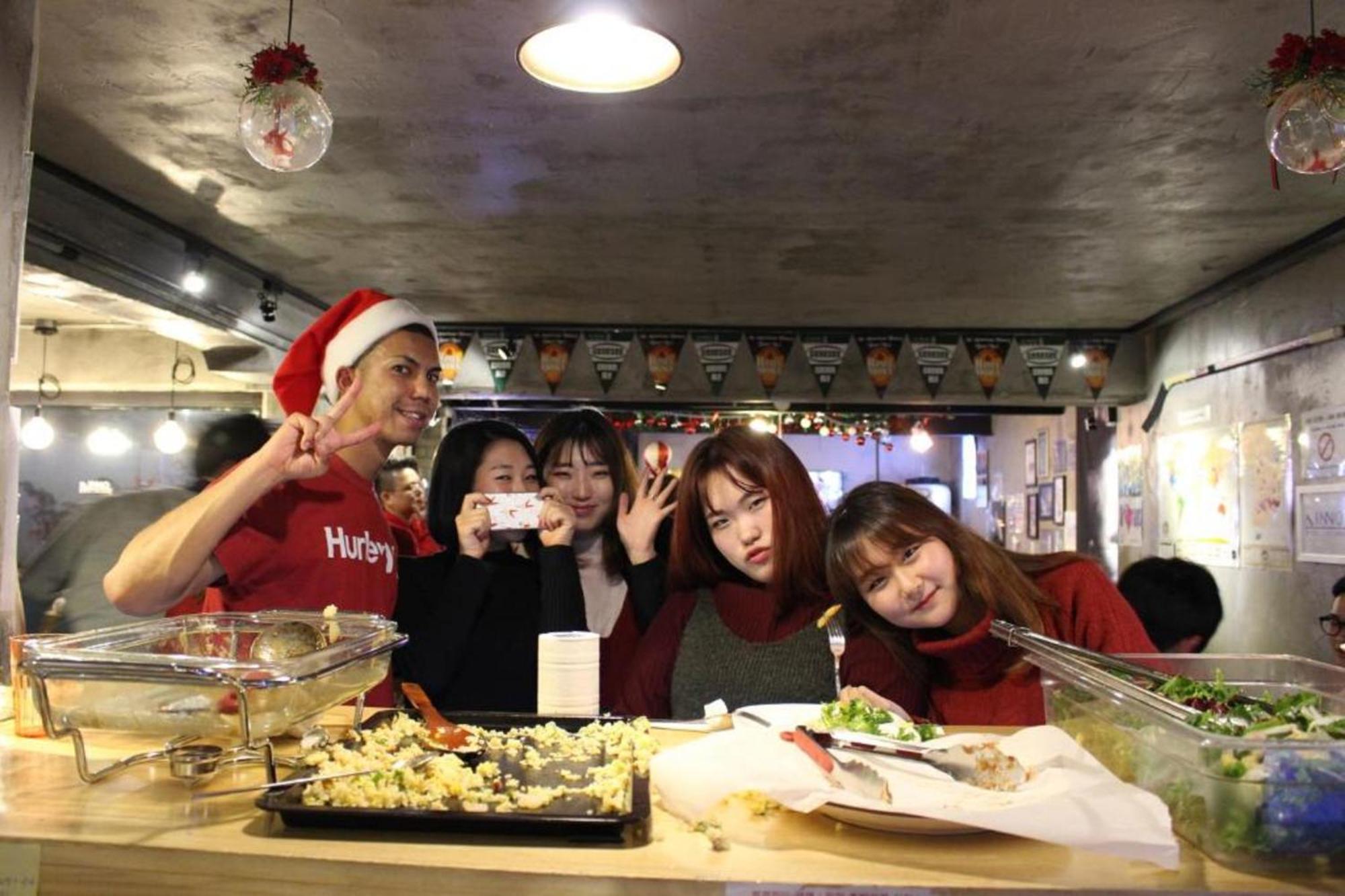 Inno Hostel & Pub Lounge Hongdae Сеул Экстерьер фото