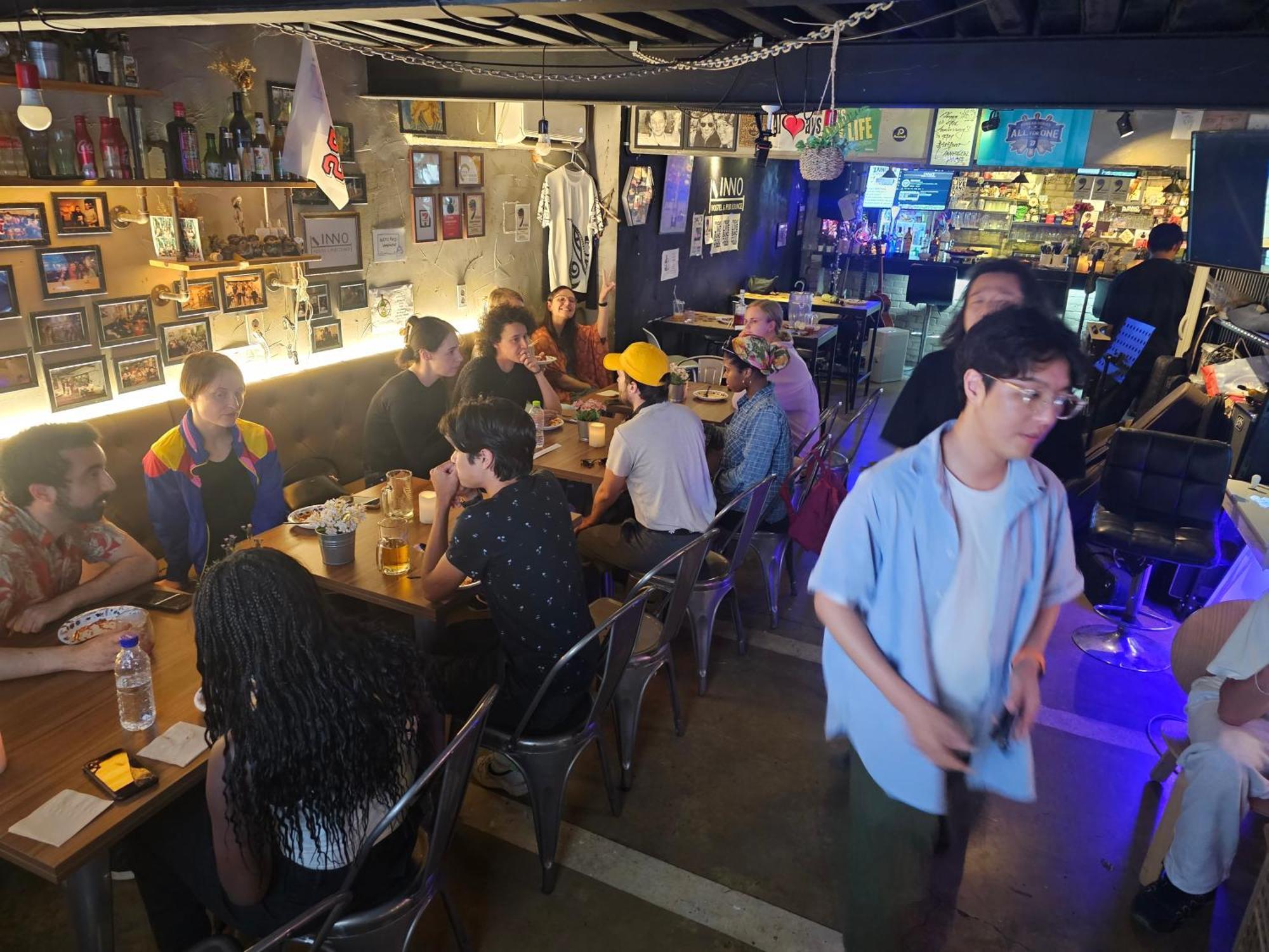Inno Hostel & Pub Lounge Hongdae Сеул Экстерьер фото